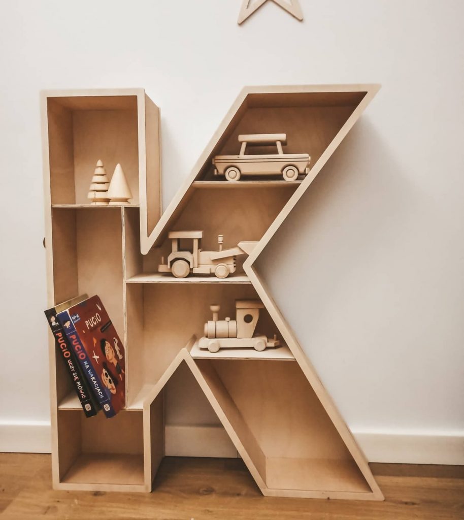 Bookcase in the shape of a letter Mine Wood Wooden furniture for